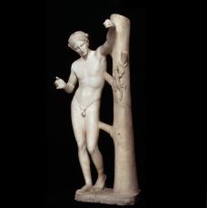 D’après Praxitèle (IVe siècle av. J.-C.), Apollon (Apollon sauroctone). IIe siècle apr. J.-C., sculpture (marbre), 149 cm. Paris, musée du Louvre (no inv. Ma 441)
