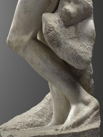 Michelangelo Buonarroti, dit Michel-Ange (1475-1564), Esclave mourant. Détail du singe aux pieds de l’esclave. 1513-1515, sculpture (marbre), 227,7 × 72,4 × 53,5 cm. Paris, musée du Louvre (MR 1590)